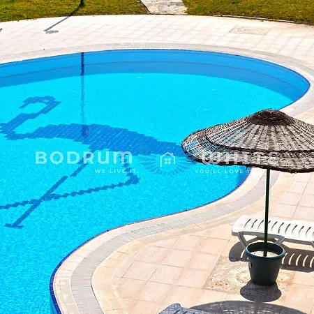 Bodrum Flamingo 4 Bed 4 Bath Duplex Holiday With Seaview Миляс