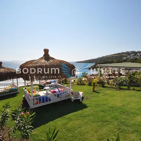 Вилла Bodrum Flamingo 4 Bed 4 Bath Duplex Holiday With Seaview