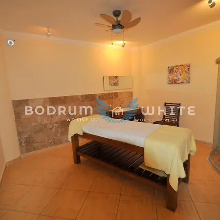빌라 Bodrum Flamingo 4 Bed 4 Bath Duplex Holiday With Seaview