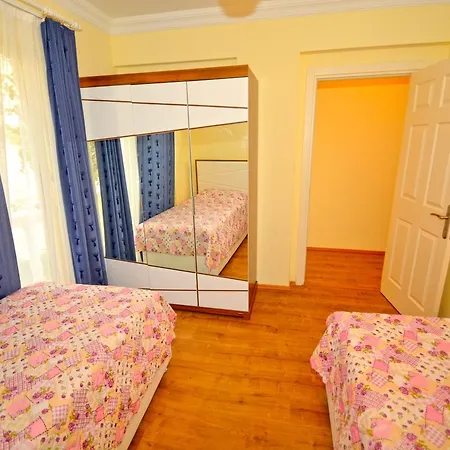 Вилла Bodrum Flamingo 4 Bed 4 Bath Duplex Holiday With Seaview *